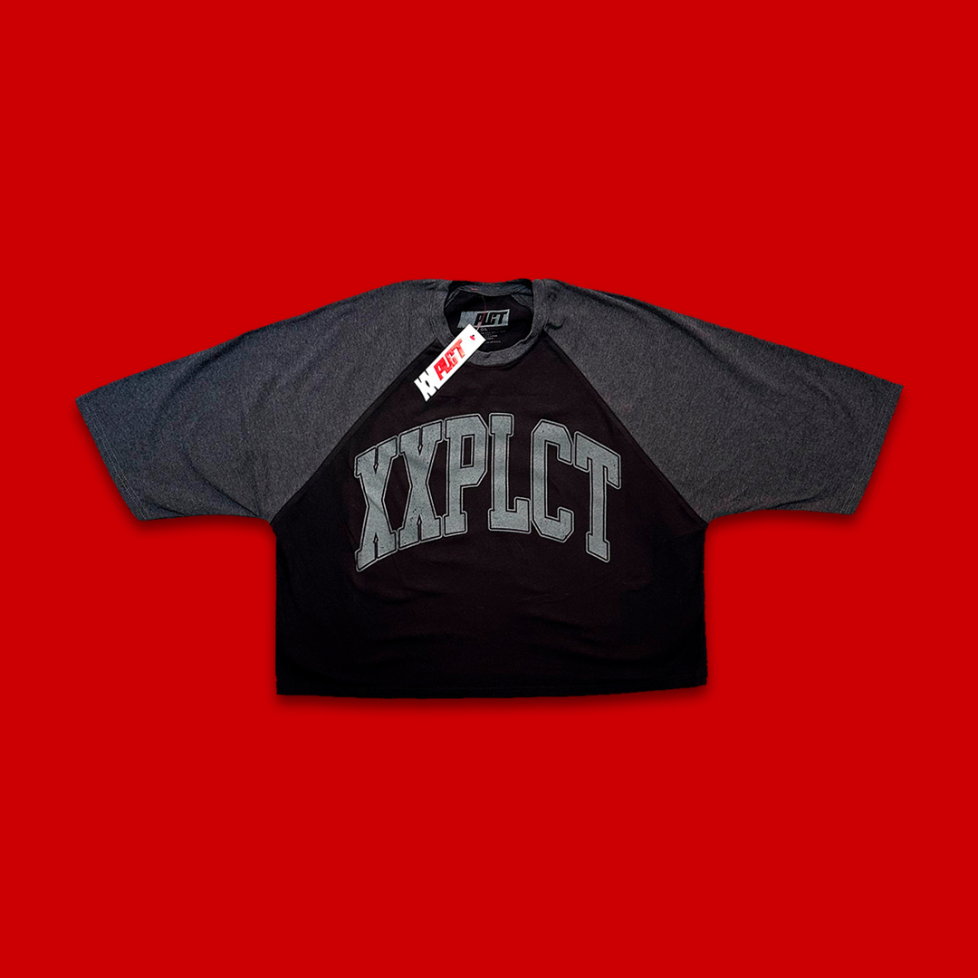 PLAYERA TOP LOGO XXPLCIT GRIS/NEGRO
